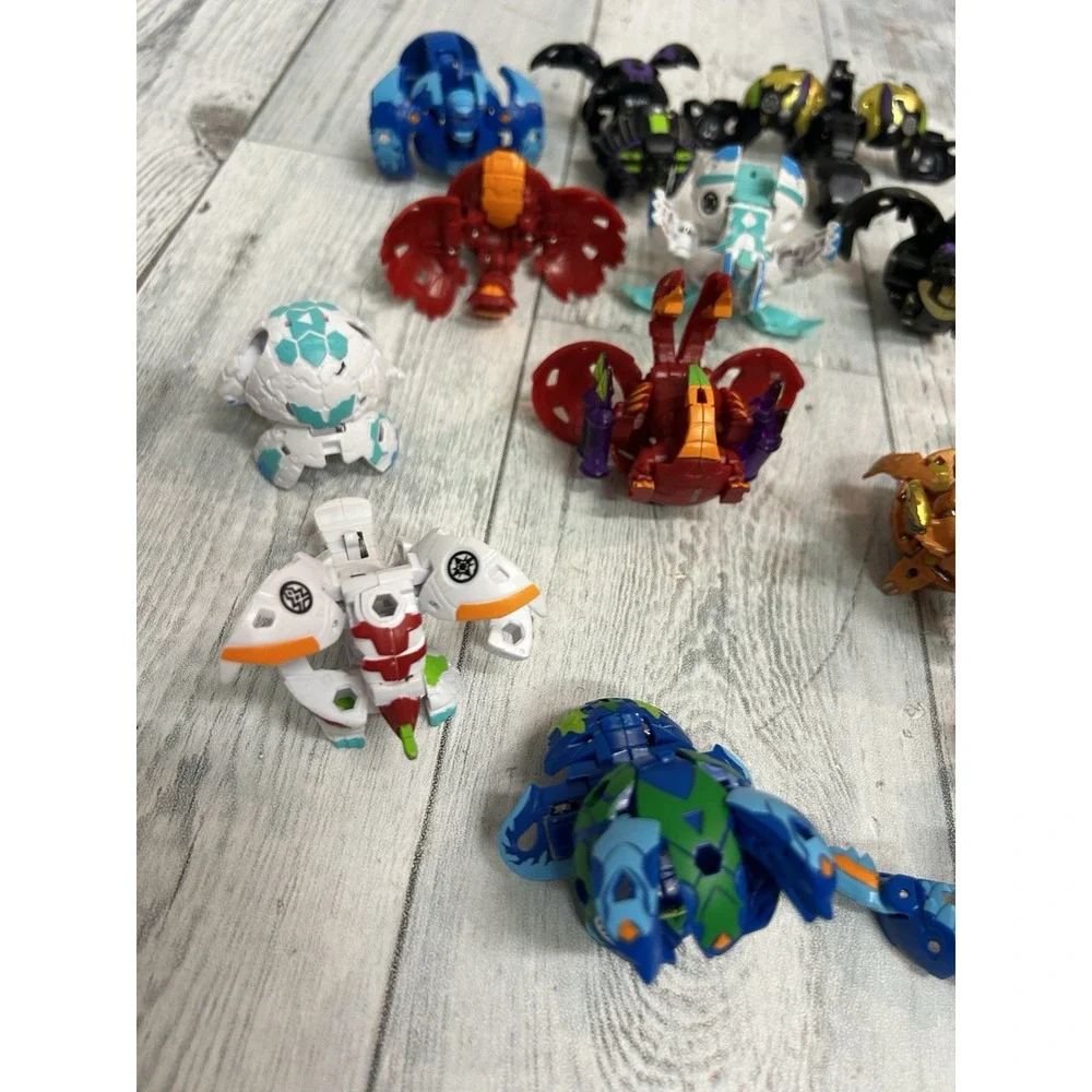 Lot Of 20 Mixed Bakugan Figures